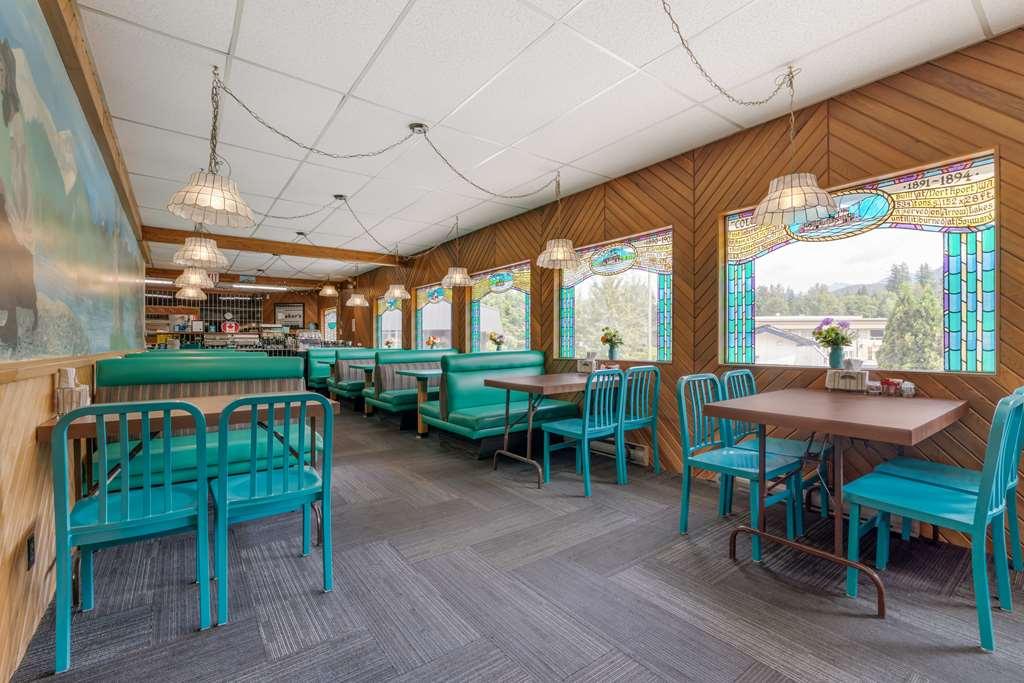Stoke Hotel Surestay Collection By Best Western Revelstoke Restoran gambar